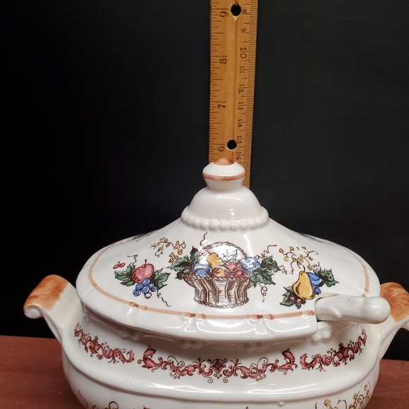 Vintage Japanese Gravy or Soup Tureen Boat Harvest Basket Theme EUC - Picture 10 of 11